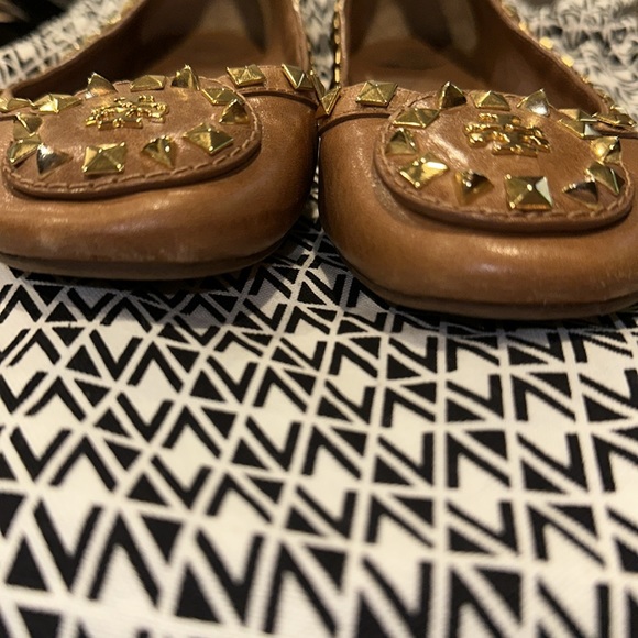 Tory Burch Dale Studded Ballerina Flat Royal Tan 7.5 - Picture 9 of 9
